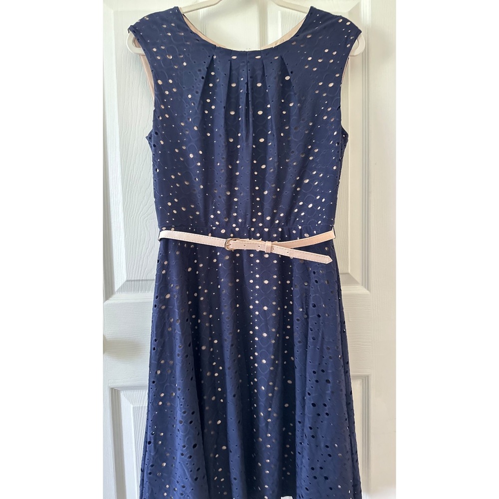 Dress Barn Eyelet Dress 😍 navy and tan, sleeveless size 8